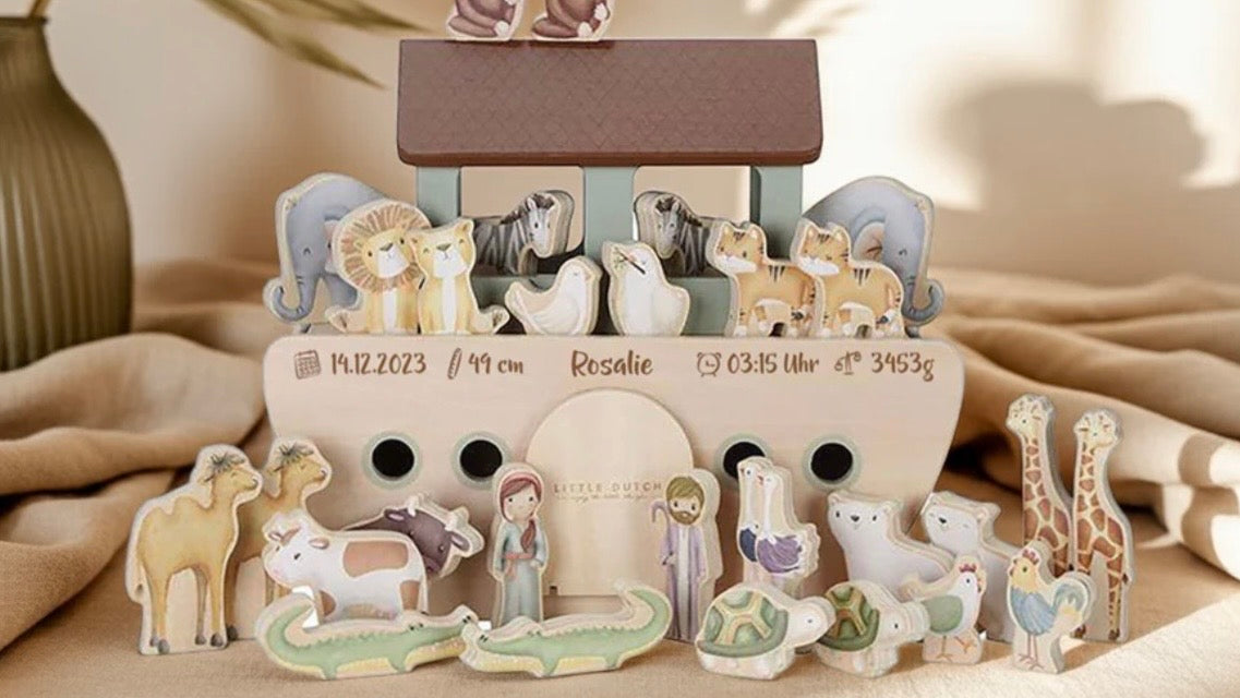 personalisierte Arche zur Geburt mit Name und Geburtsdaten besonderes Babygeschenk Schmatzepuffer