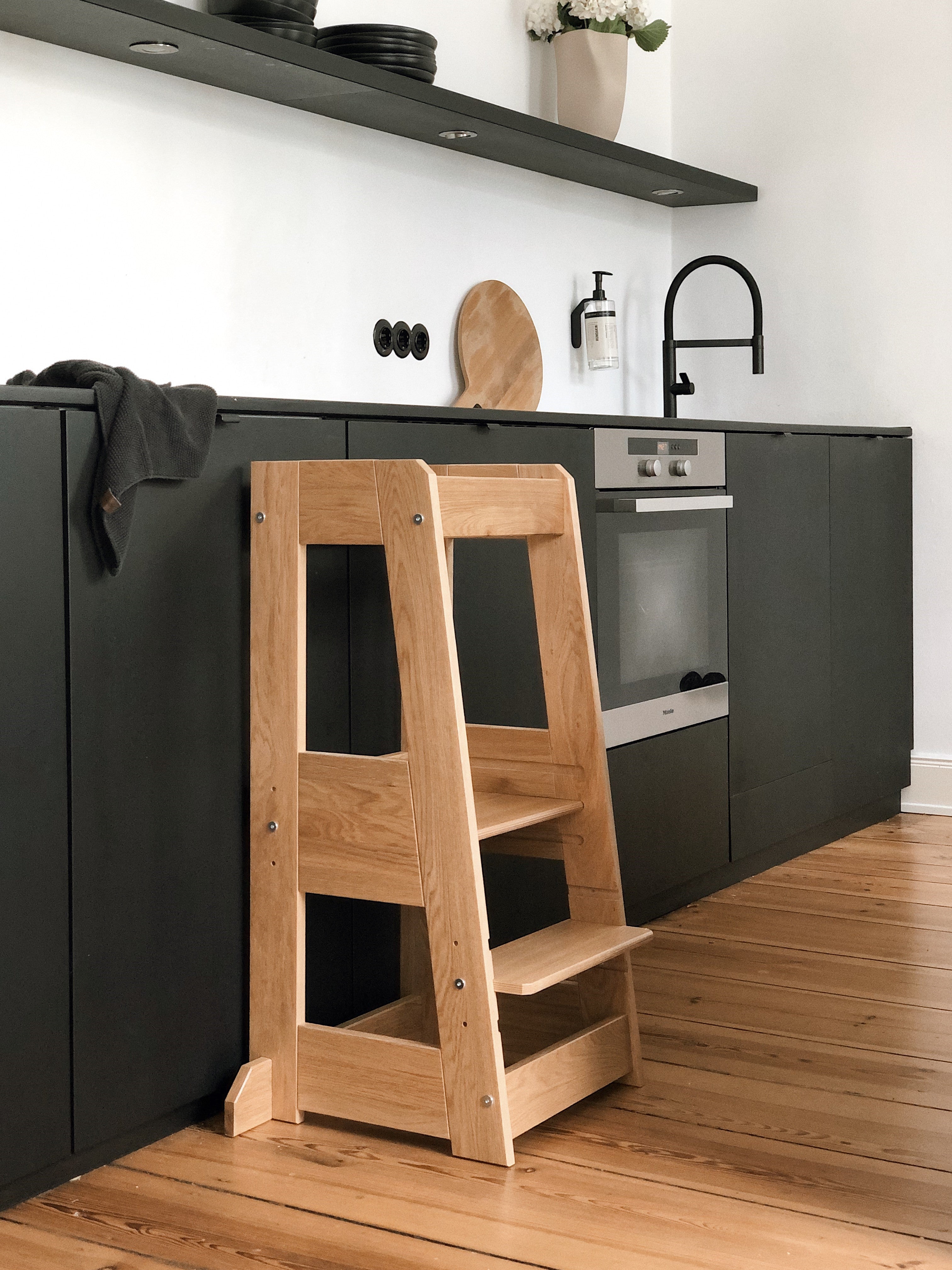 Learning tower Felix - Learning Tower - Wood oak | Tissi® by Schmatzepuffer® "personalized"