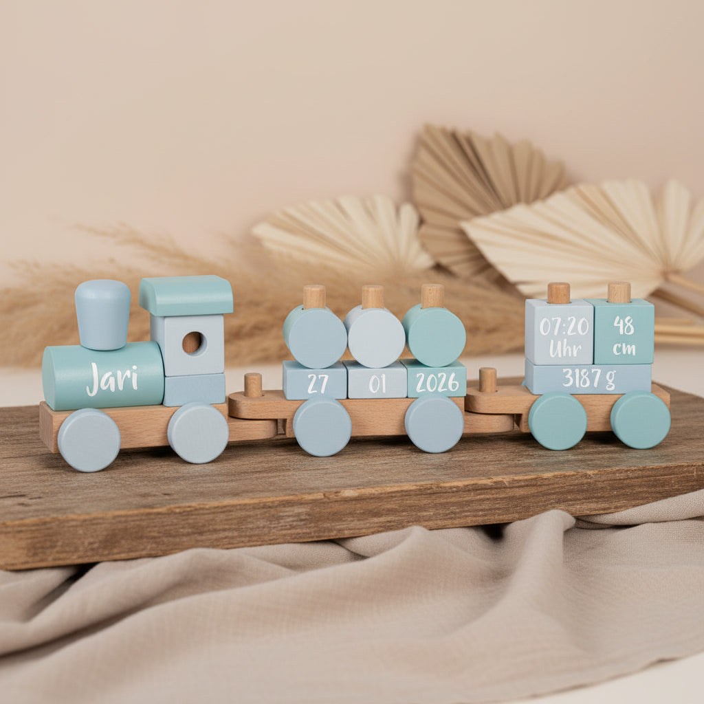 Personalisierter Holz-Zug blau - Geschenk zur Geburt | by Schmatzepuffer
