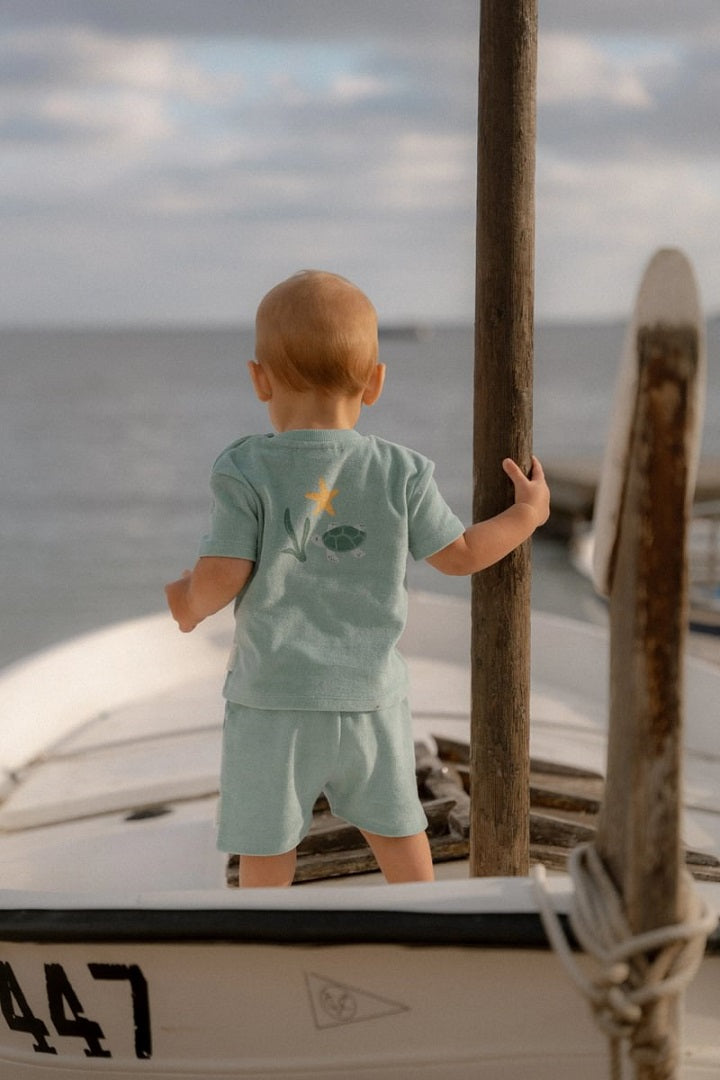T-Shirt und Shorts Seashells and Stripes Surf Blue | Little Dutch