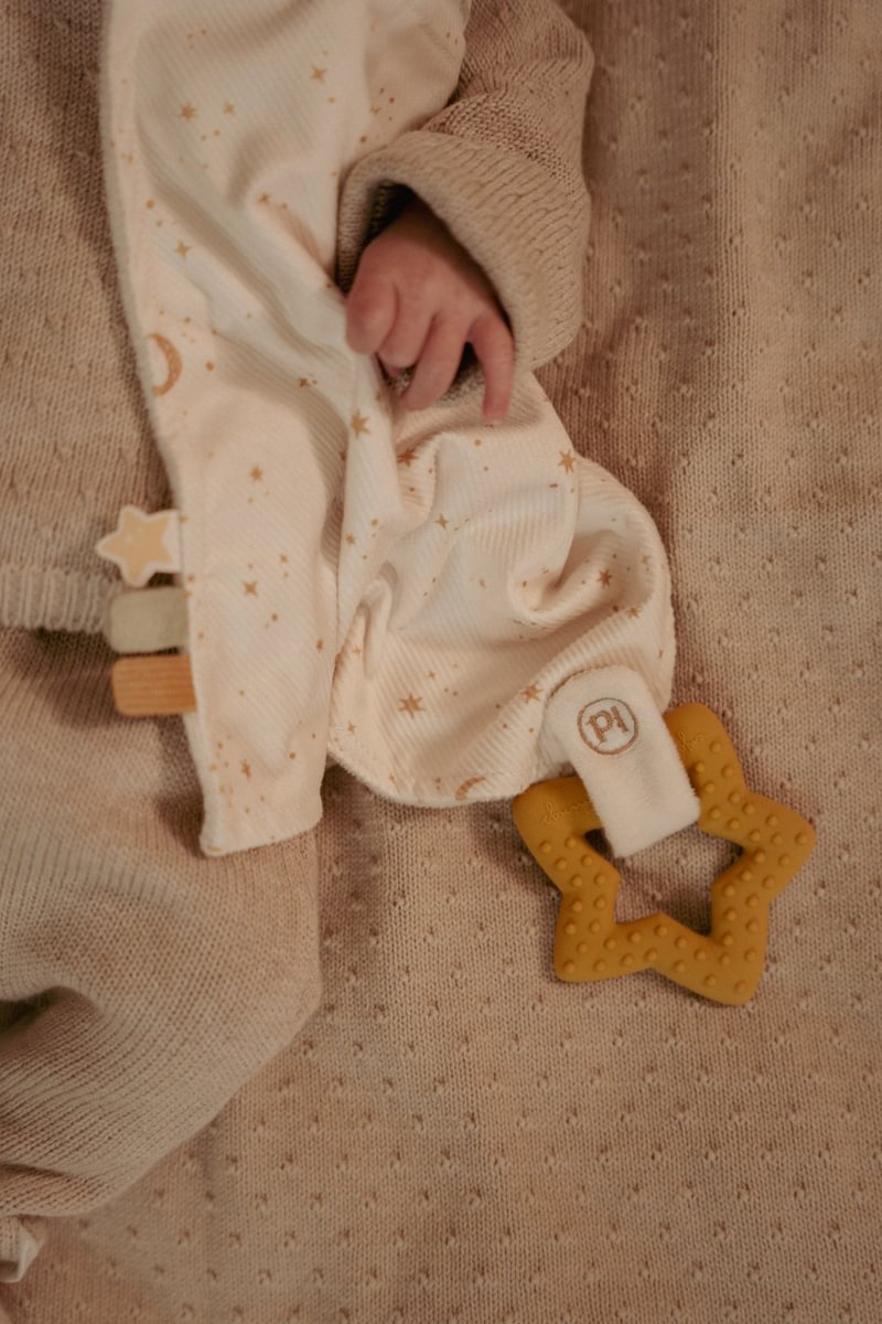 Schmusetuch mit Beißring Newborn Naturals | Little Dutch