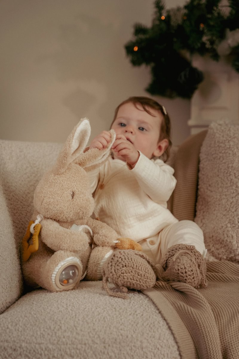 Aktivitätsschmusetier Baby Bunny GRS | Little Dutch