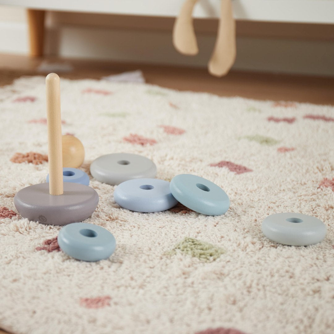 Hazy wood stacking tower | bieco