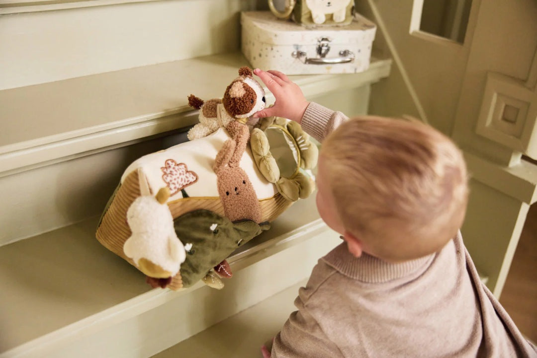 Activities Triangle - Tiny Park | Jollein