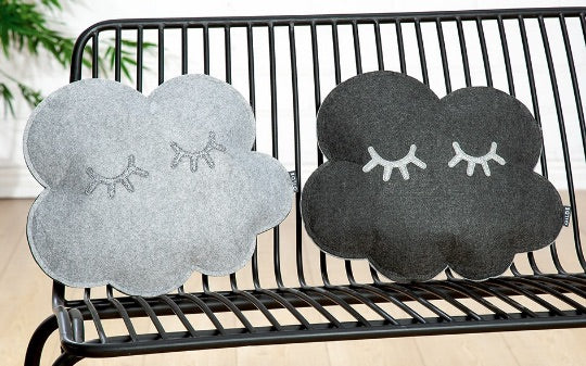 Gilde felt seat cushion "Blink of an eye" cloud shape, dark grey | by Schmatzepuffer®