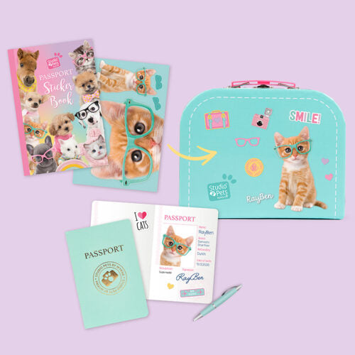 STUDIO PETS – KOFFERSET FÜR 16 CM KUSCHELTIERE (4 FARBEN)