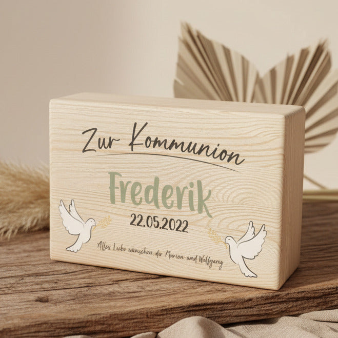 Erinnerungsbox - Naturholz - Zur Kommunion personalisiert | Schmatzepuffer