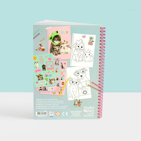 STUDIO PETS – MALBUCH MIT STICKERN "ADIDOG"