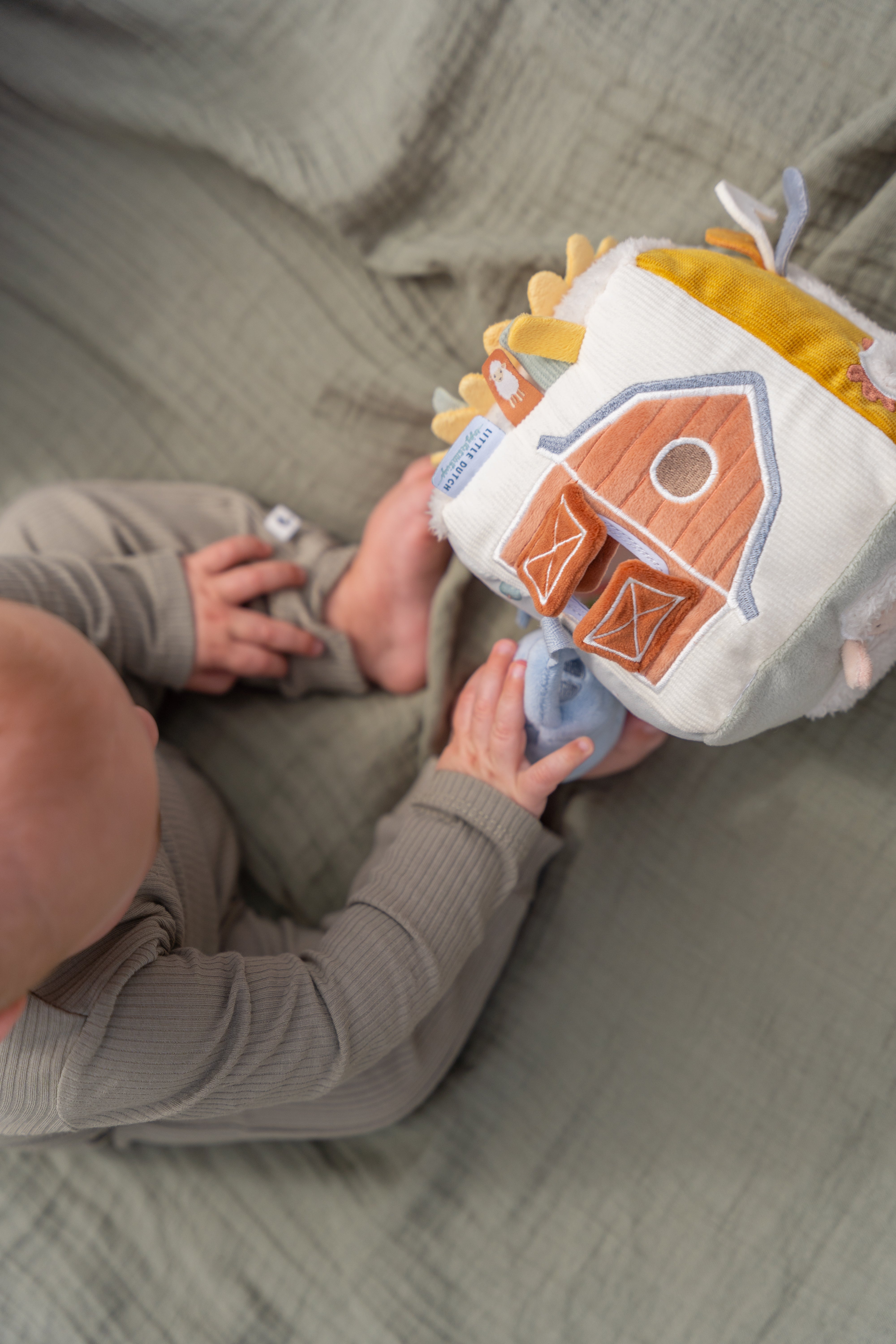 Activity Cube Soft Little Farm | Little Dutch