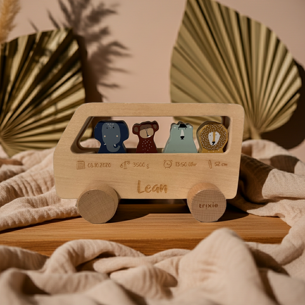 Laser-cut animal bus | Trixie