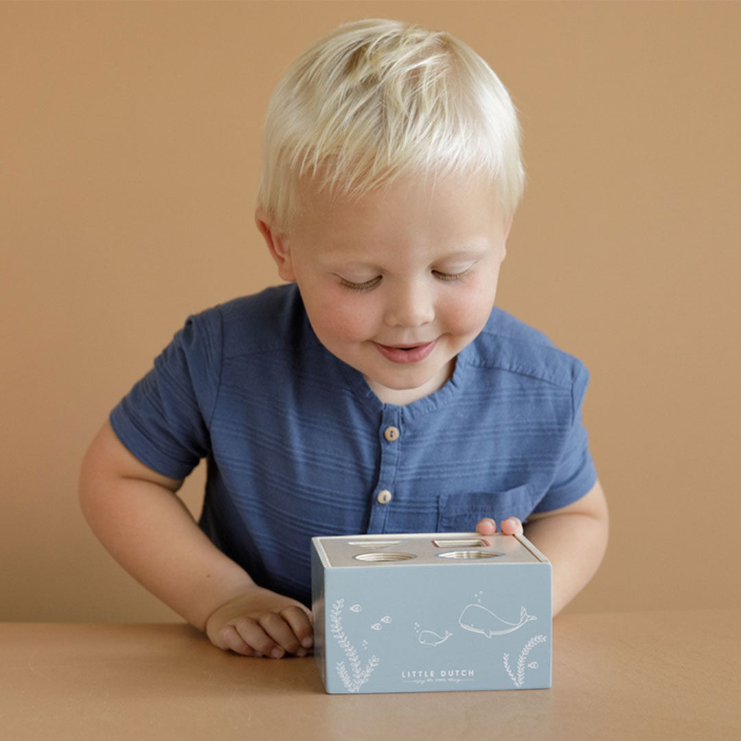 Formen Steckspiel Holz Blau | Little Dutch