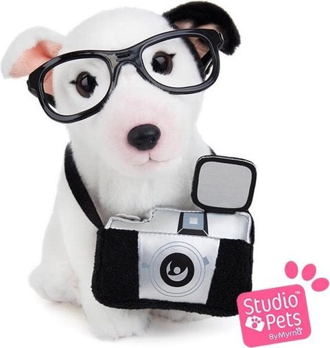 STUDIO PETS – KUSCHELTIER "CHARLIE" (23 CM) INKL. KAMERA & KOFFER