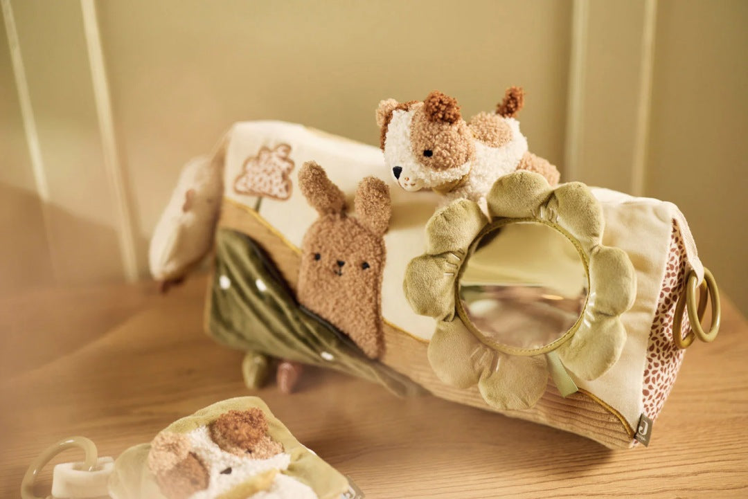 Activities Triangle - Tiny Park | Jollein