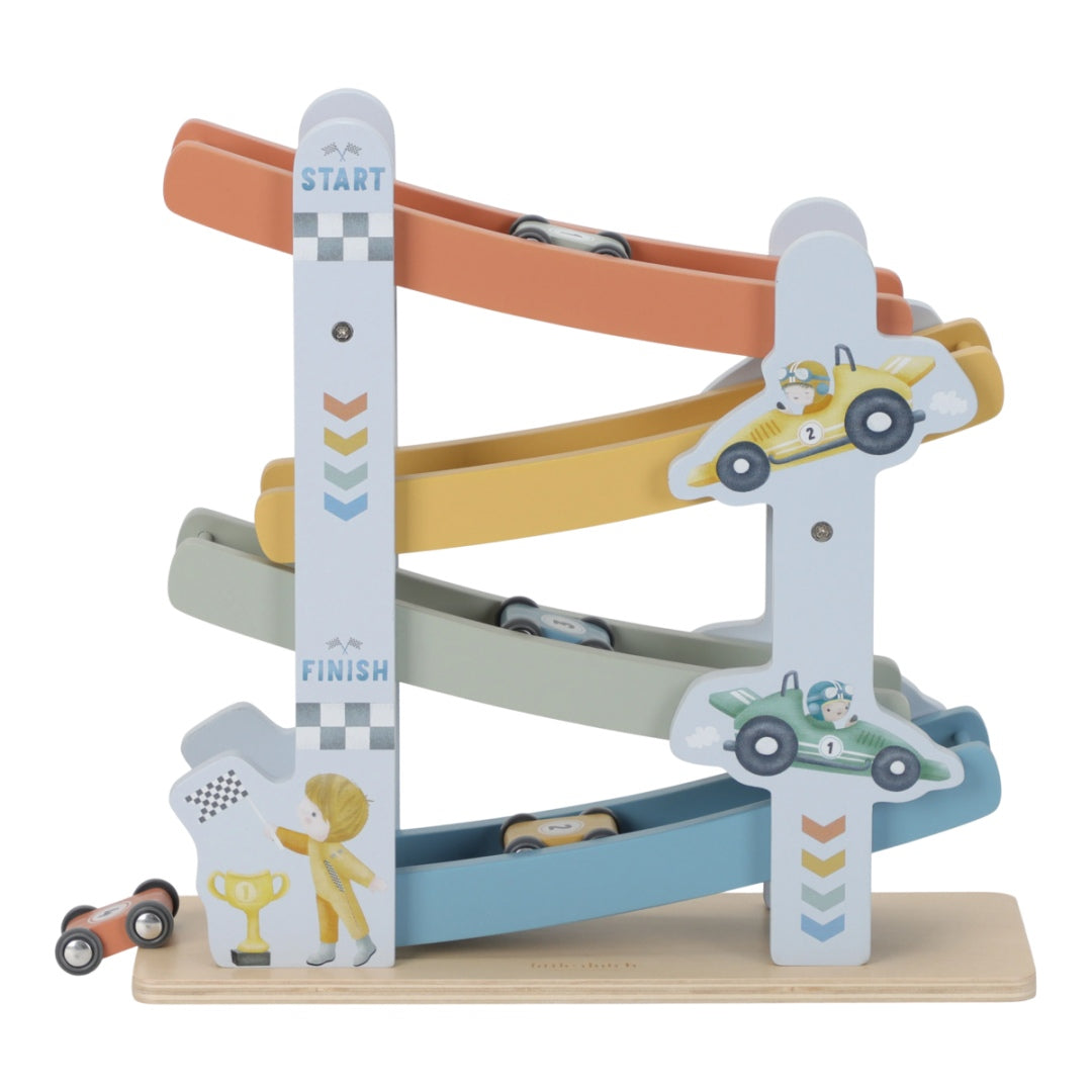 Gepersonaliseerde houten racebaan met naam – een bijzonder cadeau voor kinderen