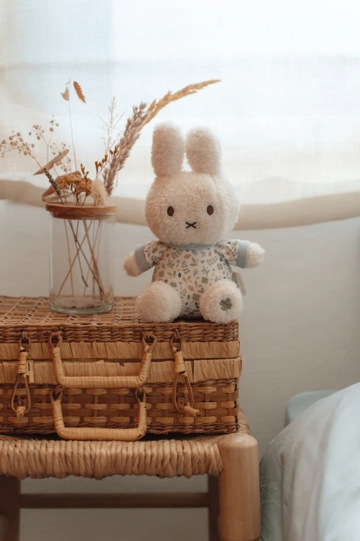Plush toy rabbit Lucky Leaves, 20 cm x Miffy