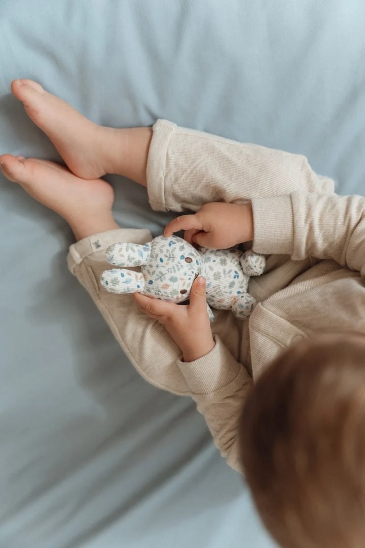 Kuscheltier Hase Lucky Leaves all-over-print, 15 cm | Little Dutch x Miffy