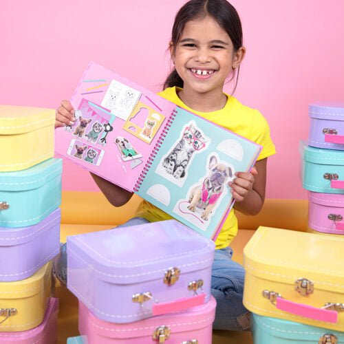 STUDIO PETS – STAND-UP-BOOK