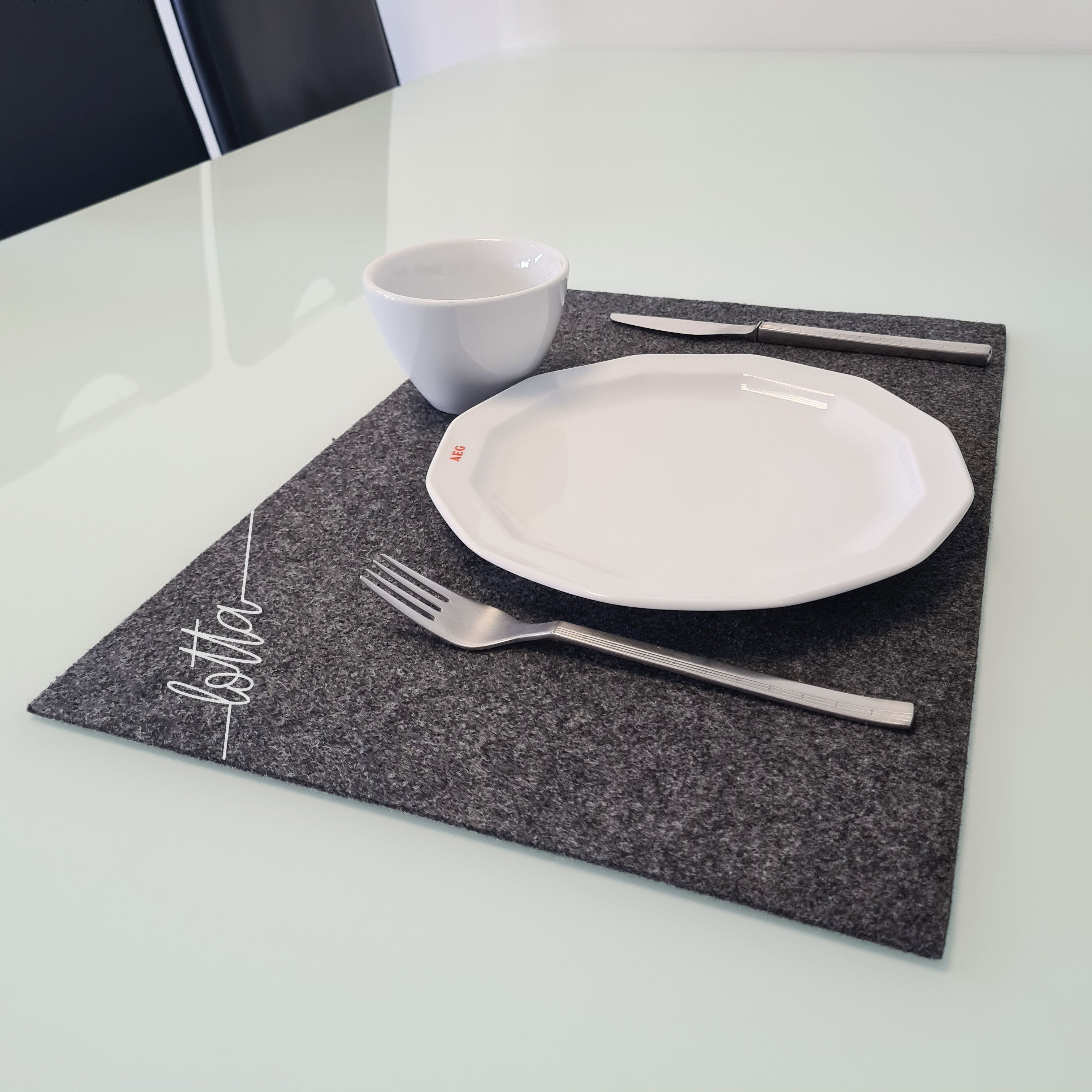 Platzset Filz dunkelgrau waschbar bei 30 °C| Gilde gratis personalisiert
