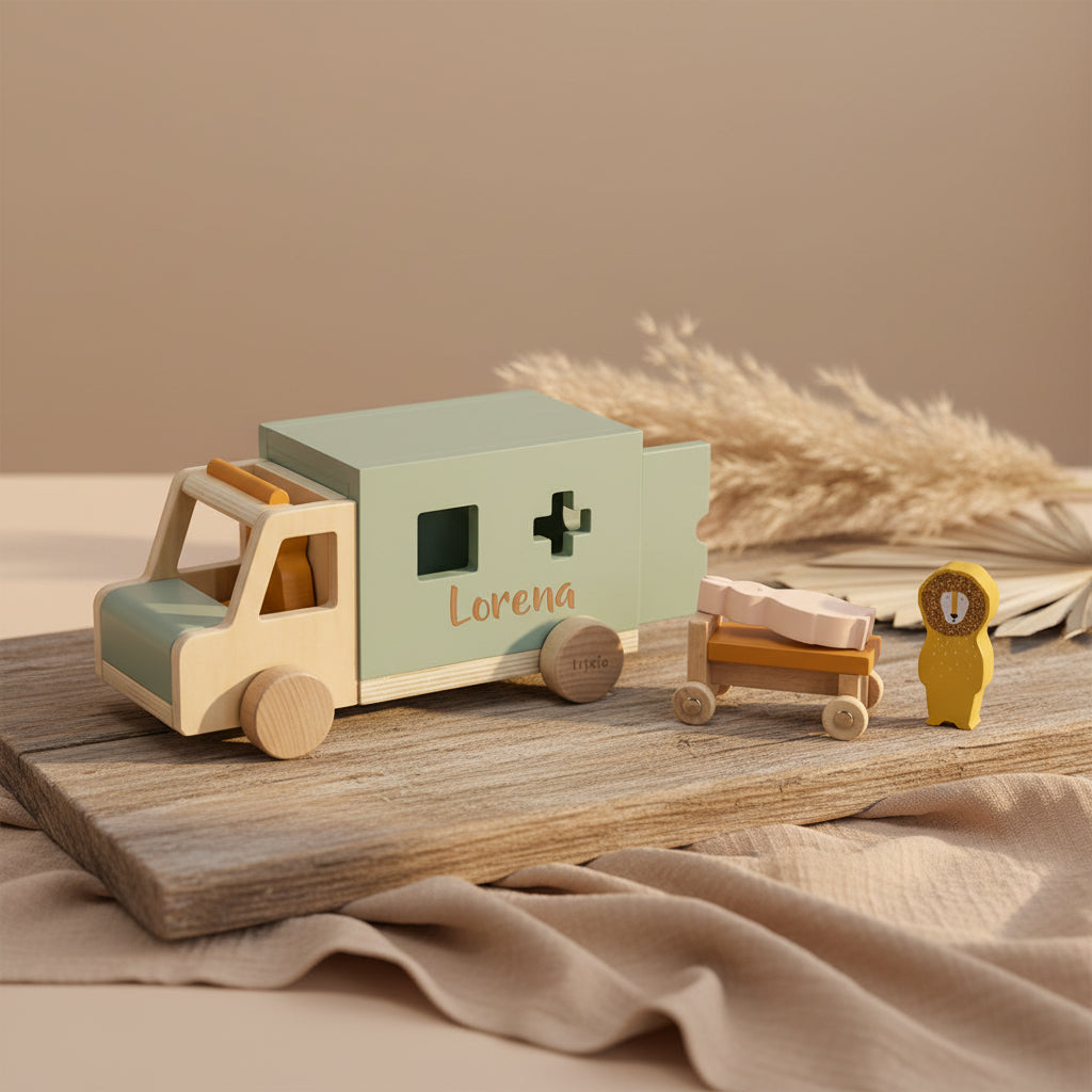 Krankenwagen aus Holz | Trixie