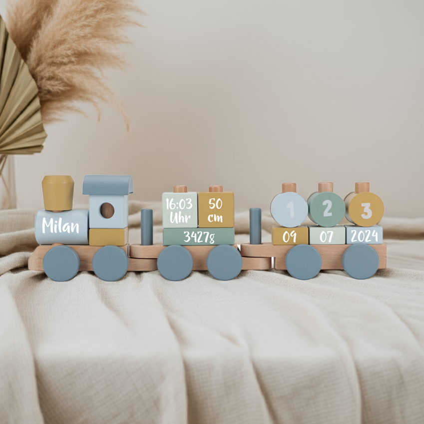 Personalisierter Holz-Zug zur Geburt mit Waldtieren – Namensdruck und Geburtsdaten