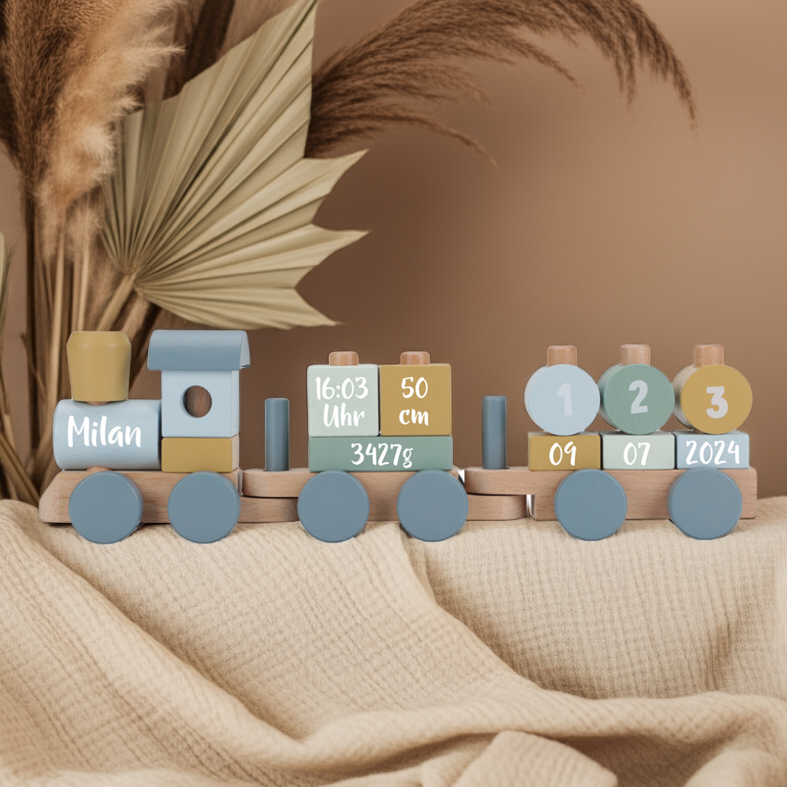 Gedruckter Holz-Zug mit Waldtieren – personalisiert mit Name und Geburtsdaten zur Geburt
