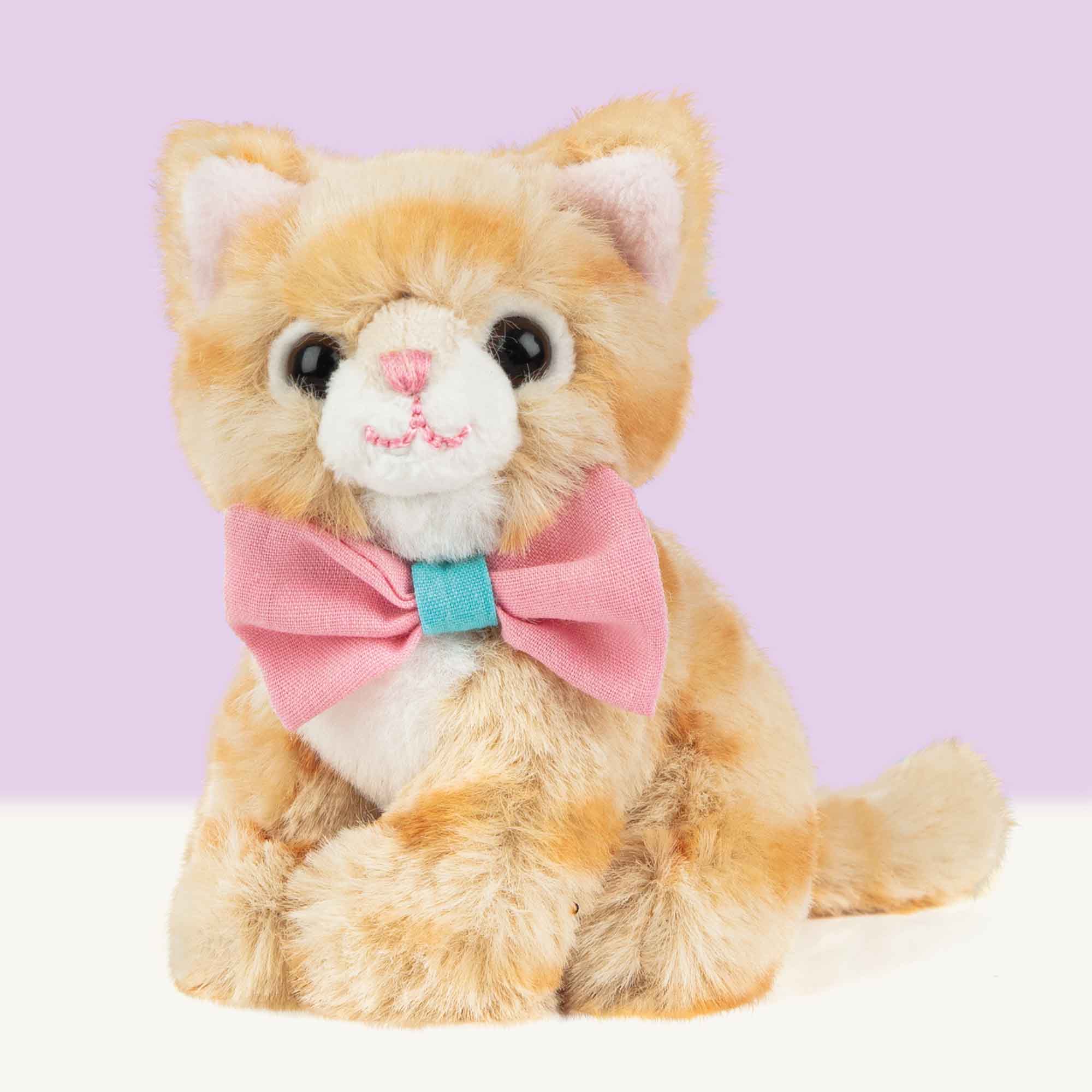 STUDIO PETS – KUSCHELTIER "TOMMIE" (8 CM) INKL. KOFFER & PASS